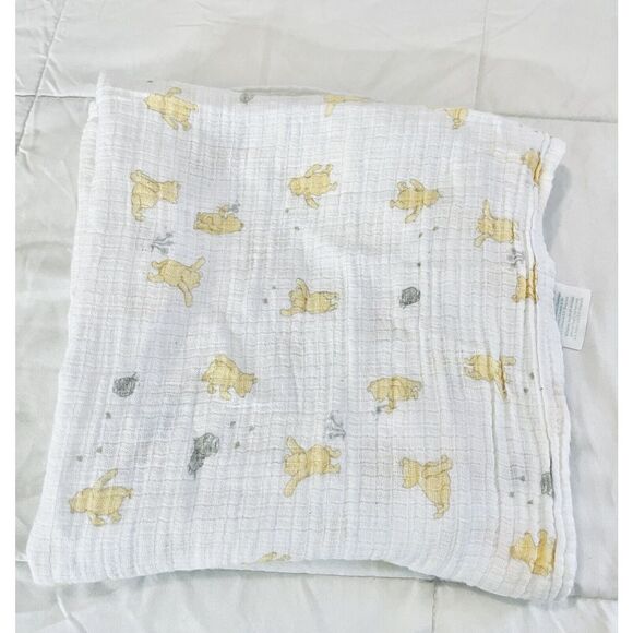 Disney Aden Anais Winnie the Pooh Baby Blanket Muslin Swaddle Honey Pots Bees - Picture 1 of 3